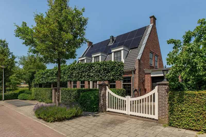 Luxe Vrijstaande Woning in Bakkerspark Rhoon