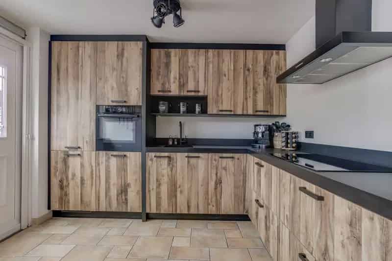 Ruime Tussenwoning nabij Park 4 slaapkamers Zonnepanelen
