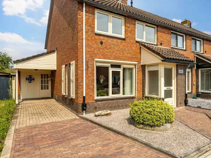 Ruime Hoekwoning te Koop in De Hoven Zutphen