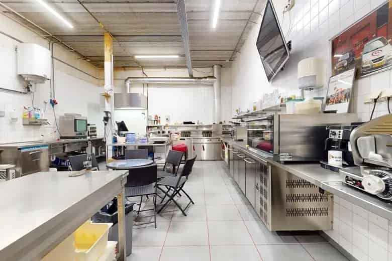 210m2 Horeca te Koop Volendam Productiekeuken Opslag Catering