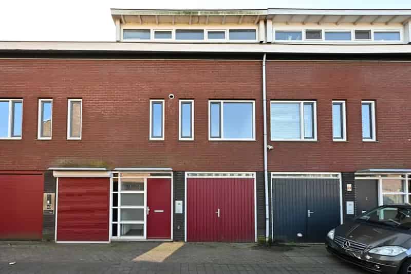 Huis te koop Amsterdam Nieuw Sloten 4 slaapkamers grote tuin