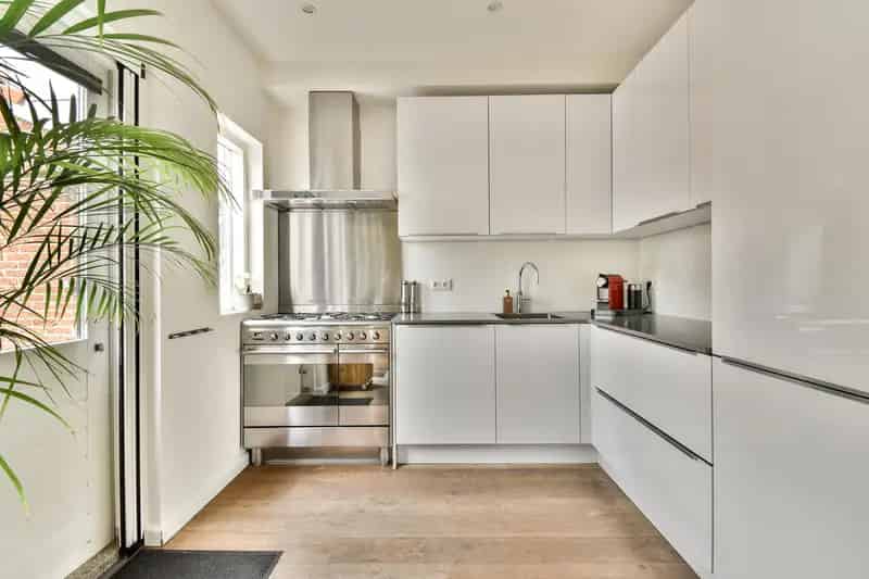 Duurzame Hoekwoning met Grote Garage  Gouda