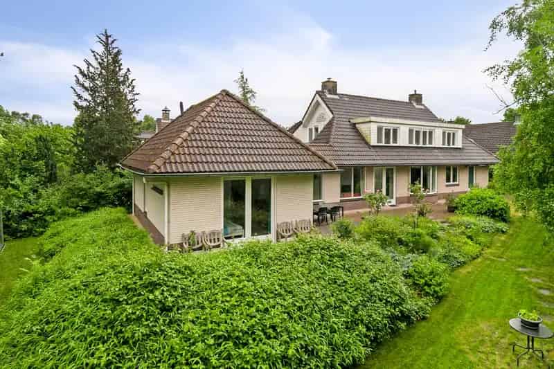 Luxe Villa Almere Hout: Ruime woning met tuin en levensloopbestendig wonen