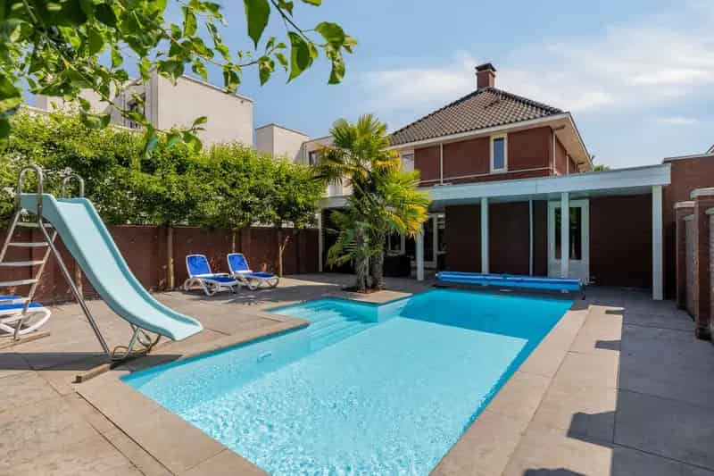Vrijstaande woning Koolhoven 4 slaapkamers zwembad