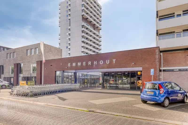 Horecaruimte te Huur Emmerhout 100m² Winkelcentrum