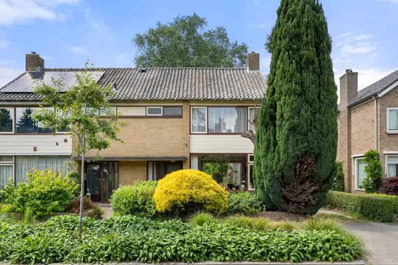 Ruime Tweekapper te Koop Bennekom 4 Slaapkamers Grote Tuin