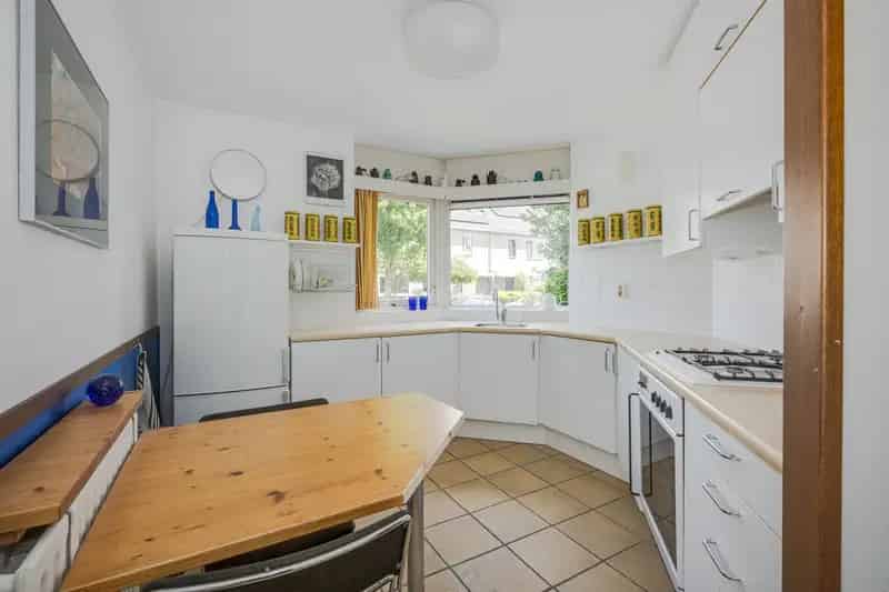 Huis te koop: Dr. Martinus van der Stoelstraat 13 2251 RK Voorschoten | Funda