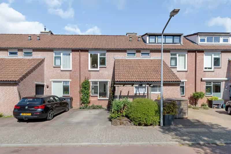 Huis te koop Hilversum Zwinglilaan: Gezinswoning 100m2