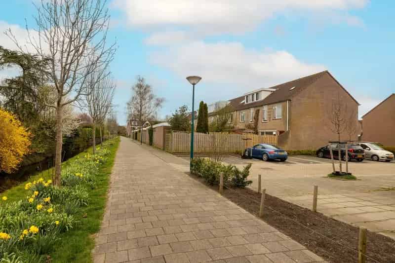 Gezinswoning Oegstgeest Nabij Scholen en A44 Kluswoning