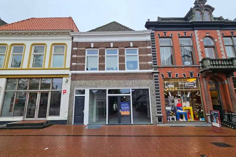 Winkel te huur Steenwijk Centrum 140m2 Markt