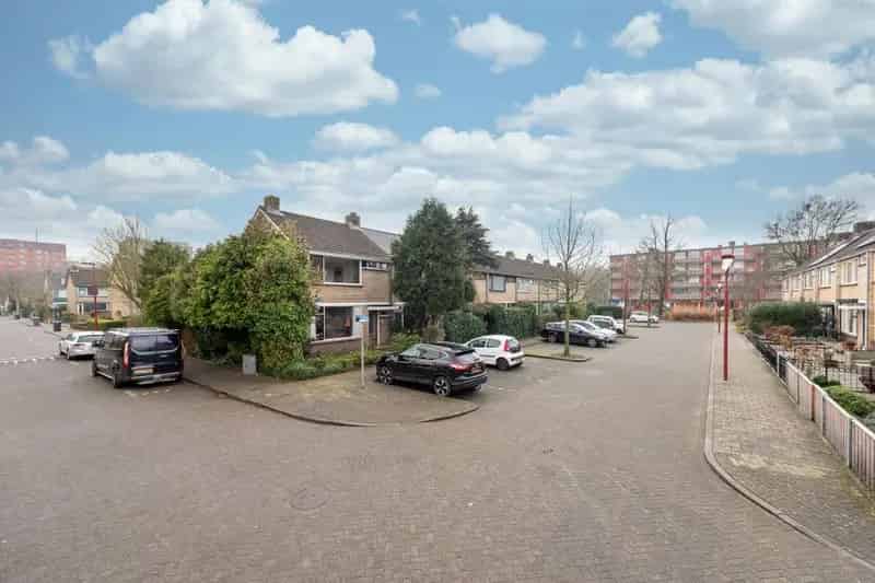 Ruime Hoekwoning Nieuwegein Nabij Centrum 4 Slaapkamers Garage