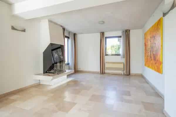 Luxe Vrijstaande Woning Sittard Zwembad Airco Tuin