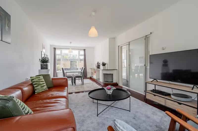 Huis te koop Amstelveen: Ruime eindwoning met zonnige tuin