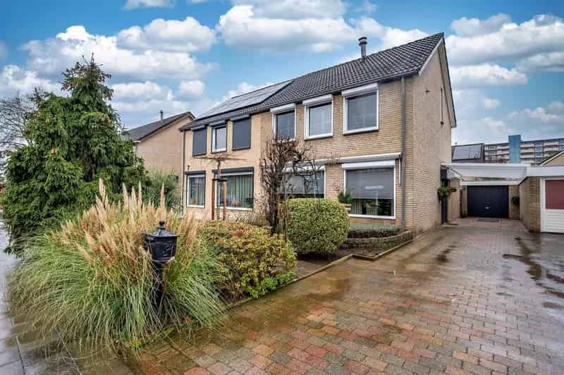 Ruime Halfvrijstaande woning 4 slaapkamers Venlo
