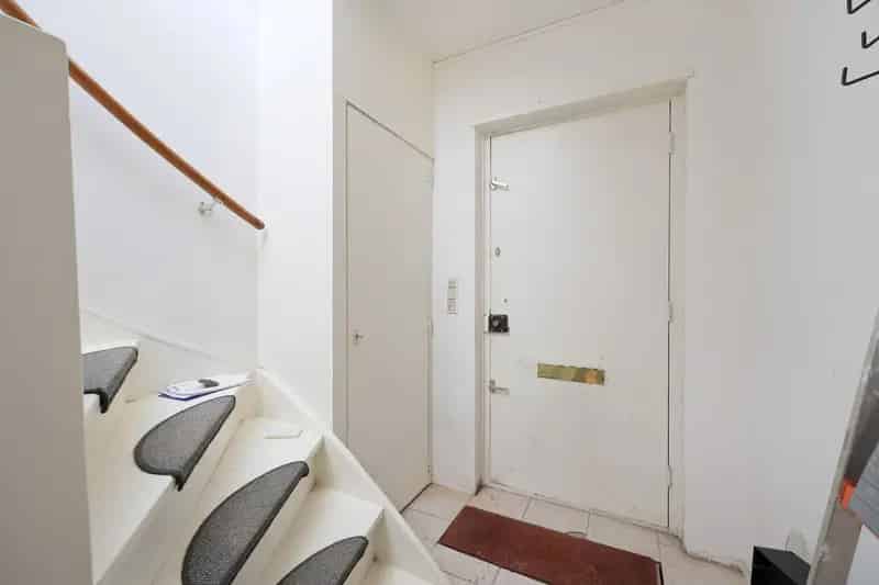 Huis te koop Amsterdam Osdorp: gerenoveerde woning met polderzicht