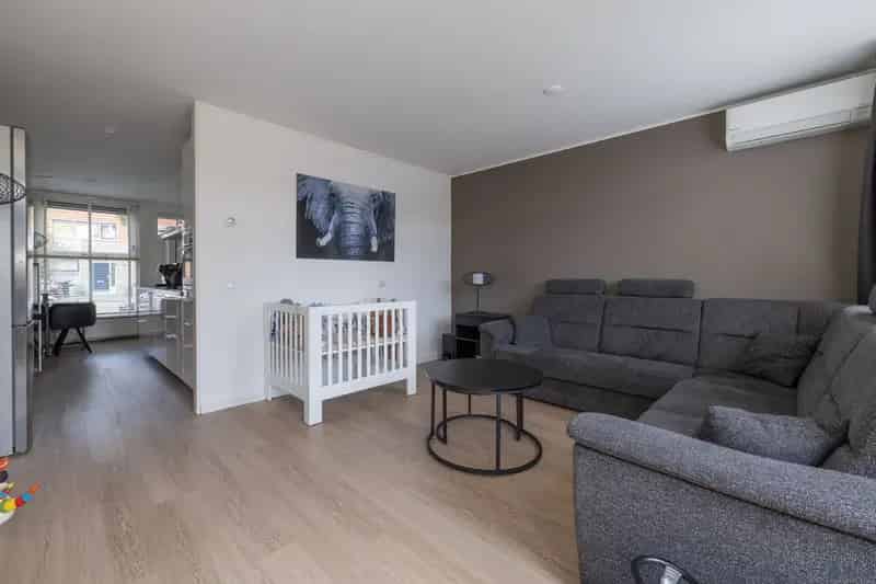 Tussenwoning Almere Buiten Ruime Tuin 3 slaapkamers