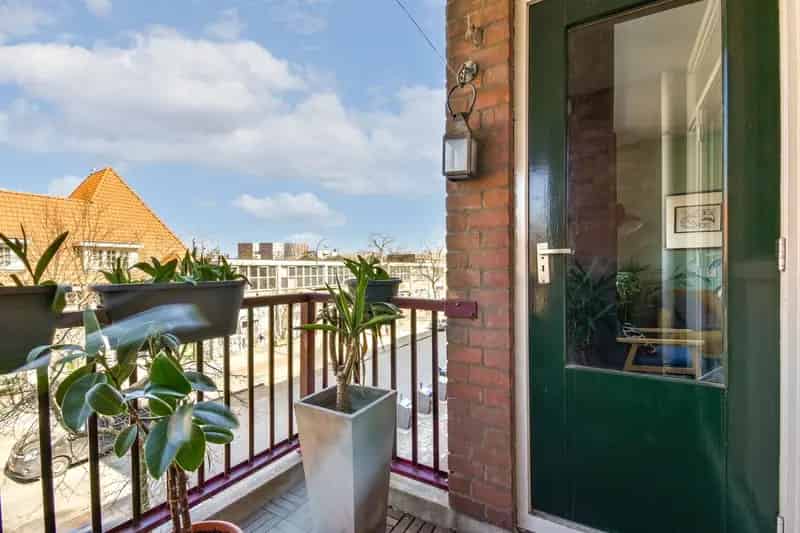 2 Kamer Appartement Amsterdam Indische Buurt 55m2 Balkon Berging