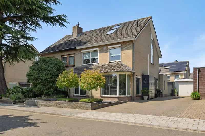 Huis te koop Berlicum 4 slaapkamers garage zonnepanelen