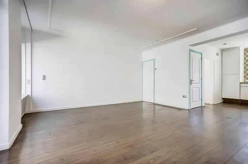 6 Slaapkamers Ruime Eengezinswoning Rotterdam Op te knappen