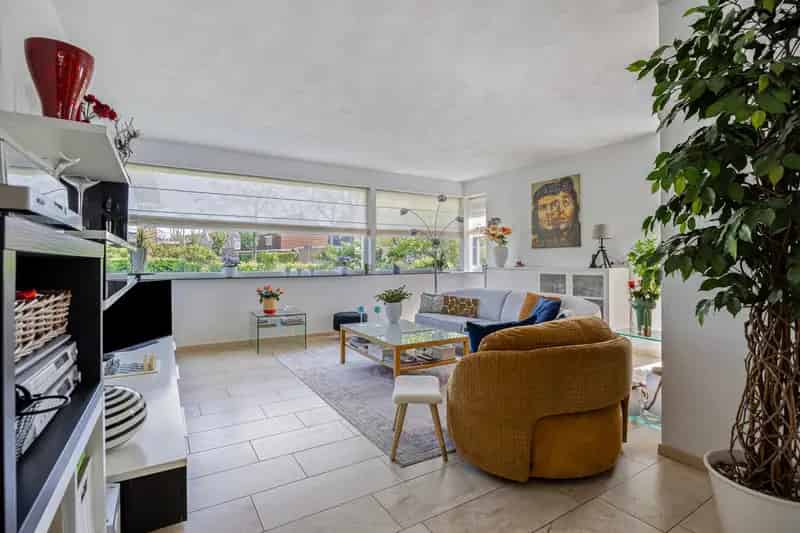 Royale 2-onder-1-kapwoning te Zoetermeer met 3 slaapkamers en garage