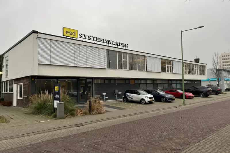 Bedrijfshal te Huur Vlaardingen 2310m² Kantoor Showroom Opslag