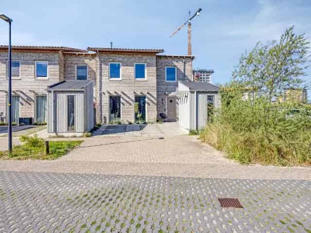 Ruime Gezinswoning te Huur Almere Duin 190m2