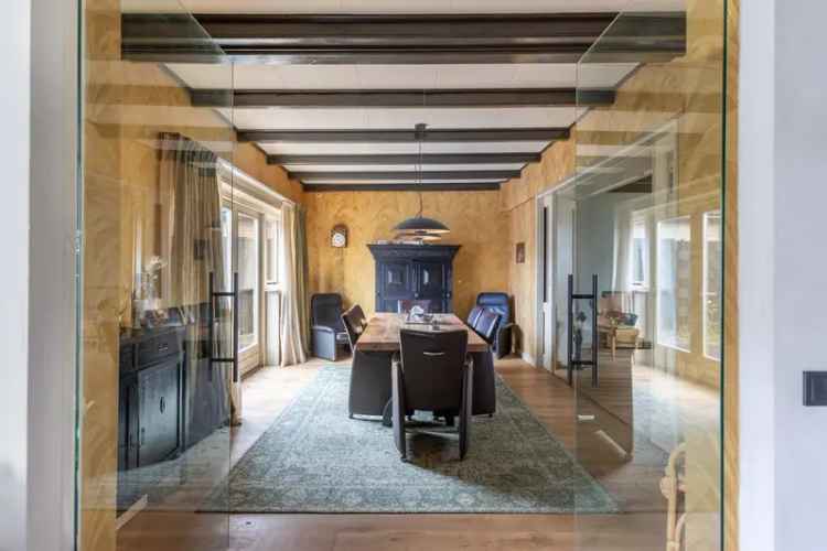 Luxe Pastoriewoning met Praktijkruimte te Koop
