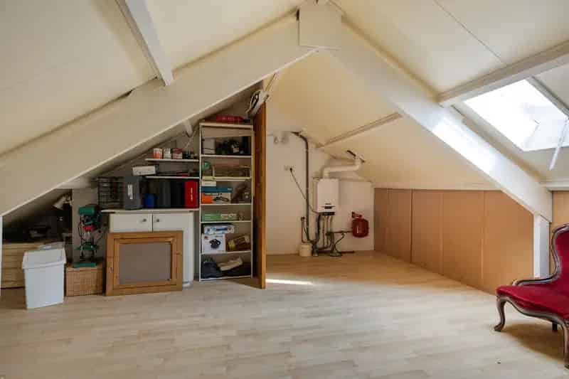 Ruime Hoekwoning Ypelaar - Direct te Bewonen