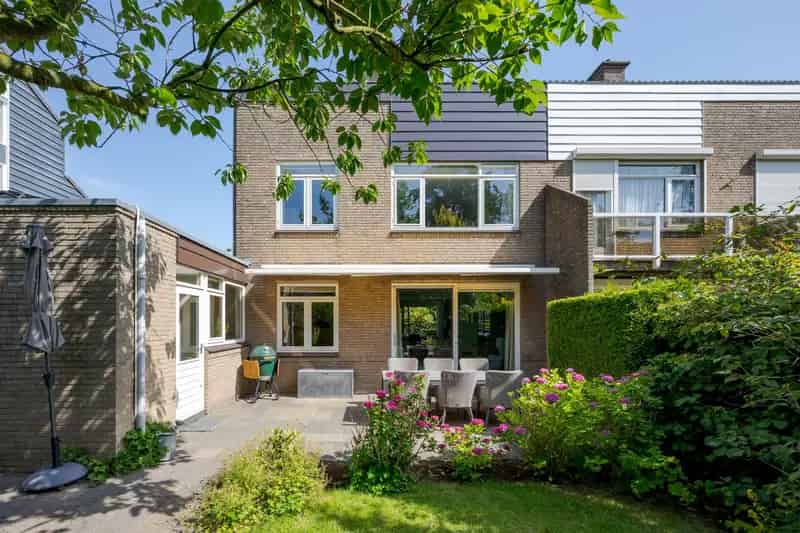 Twee Onder Een Kapwoning Voorschoten 170m2 Garage Tuin