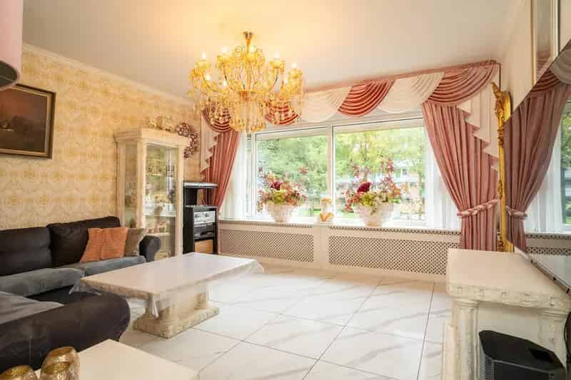 Royale gerenoveerde drive-in woning 3 slaapkamers moderne keuken tuin