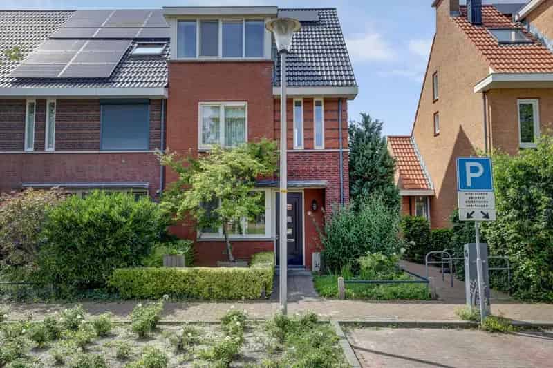 Huis te koop Berkel en Rodenrijs: 133m2, 3 slaapkamers, 8 zonnepanelen, energielabel A