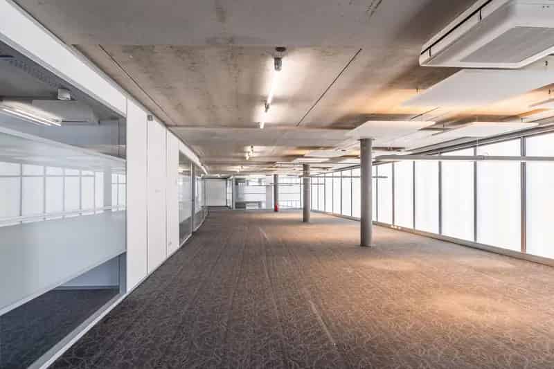 Bedrijfshal te Huur Apeldoorn 4835m2 Kantoor 3126m2
