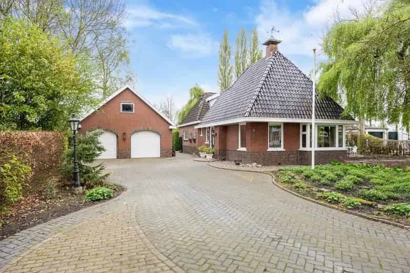 Karakteristieke Vrijstaande woning Grootegast