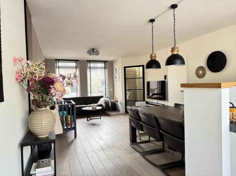 Instapklare Tussenwoning 3 slaapkamers Luxe Keuken Zonnige Tuin