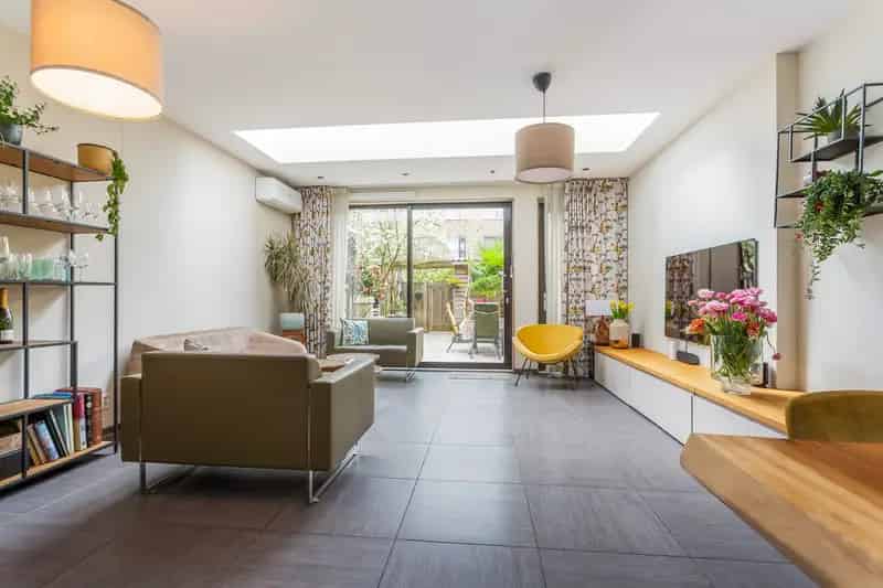Moderne 3-laags Hoekwoning Rotterdam Kindvriendelijke Wijk