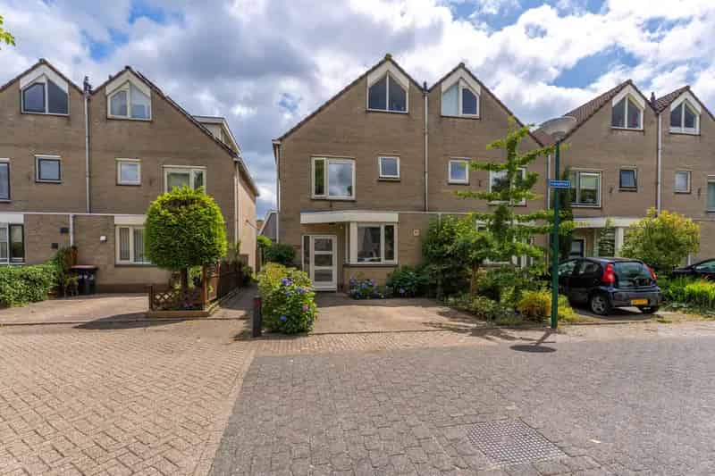 Ruime Hoekwoning Soest 4 Slaapkamers Zonnige Tuin