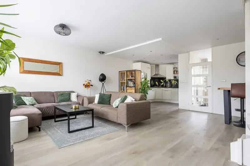 Huis te koop: Ruime 6 Slaapkamers Westerkoog