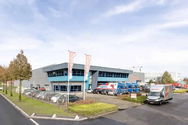Bedrijfshal te huur Roosendaal 6503m2 A17