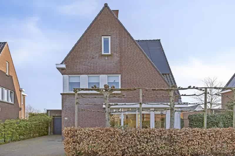 6 Slaapkamers Vrijstaande woning Halsteren - Zonnige Tuin - Energielabel A