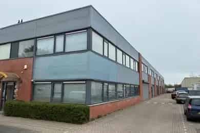 100m2 Kantoorruimte te Huur Almere