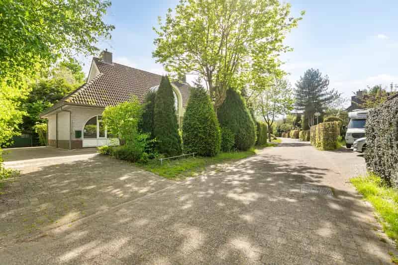 Villa te renoveren Vogelhorst Almere Hout 176m2 4 slaapkamers