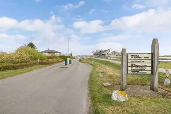 Vrijstaande Villa Aan Het Water Met Ligplaats Schokkerhaven