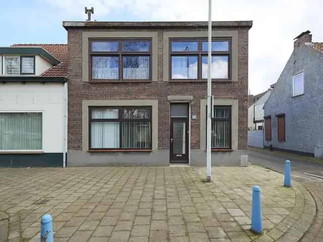 Kluswoning Terneuzen: Ruime Indeling en Stadstuin