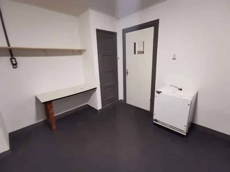Kamer te huur Groningen: Ruime kamer in studentenhuis voor mannelijke student