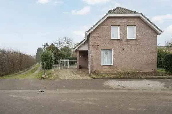 Te moderniseren woning Graetheide Born