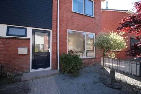 Gerenoveerde Eengezinswoning te Huur Bedum
