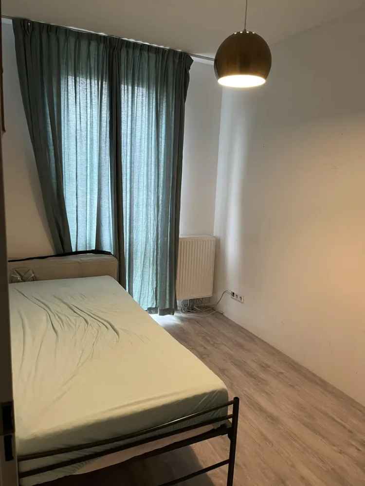 Ruime kamer voor 1 persoon nabij Amsterdam en Lelystad