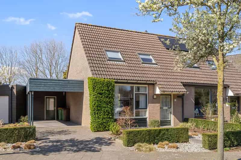 Helft van dubbel woonhuis Bennekom