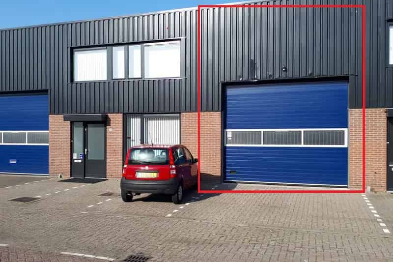 Bedrijfshal te huur Ridderkerk 120m² Entresolvloer April 2024