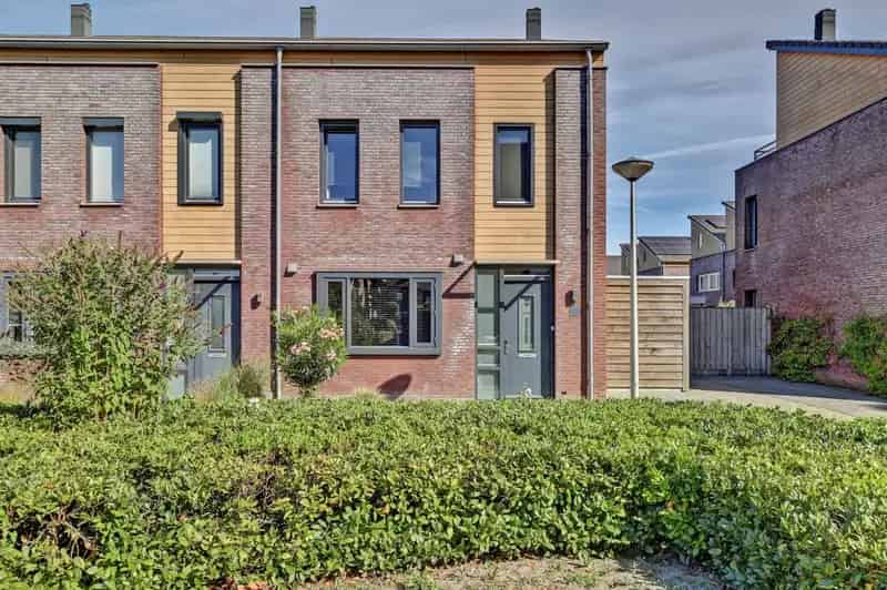 Huis te koop: Burgemeester de Regtstraat 18 4715 HH Rucphen | Funda